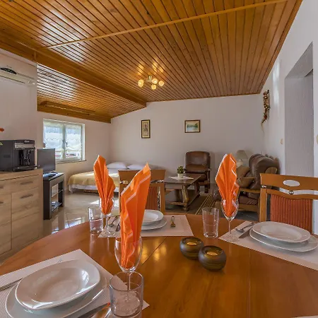Apartment Idyllisches Nur 470 Meter Zum Mit Meerblick, Babybett - Hunde Willkommen *