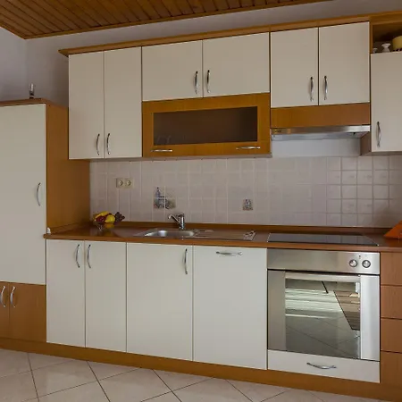 Apartment Idyllisches Nur 470 Meter Zum Mit Meerblick, Babybett - Hunde Willkommen