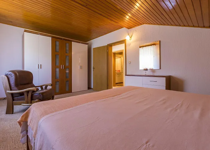 Idyllisches Nur 470 Meter Zum Mit Meerblick, Babybett - Hunde Willkommen Appartement